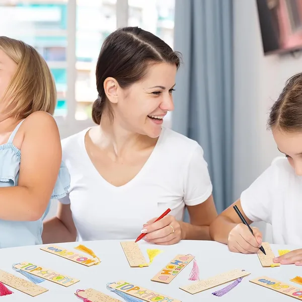 Beige_Wooden_Mother_S_Day_Bookmarks_Kids