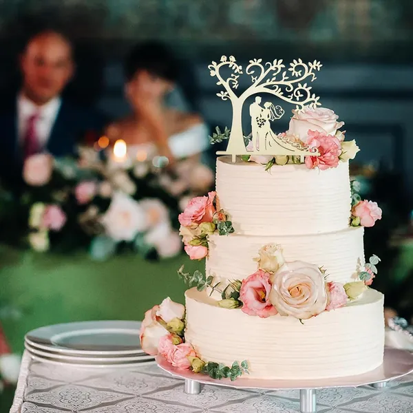 Beige_Wooden_Bride_And_Groom_Wedding_Cake_Topper_Mr_And_Mrs_Rustic_Cake_Decoration_Wedding