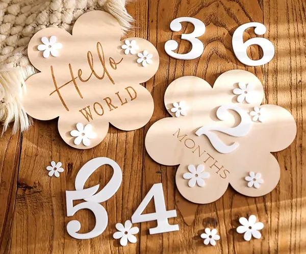 Beige_S_Flower_Wooden_Baby_Milestone_Cards_Wooden_Newborn_Month_Milestone_Photo_Props_Hello_World_Baby_Announcement_Board_In_Baby
