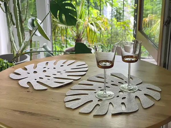 Beige_Monstera_Leaf_Felt_Trivet_Placemat_Tropical_Table_D_Cor_Mat_General