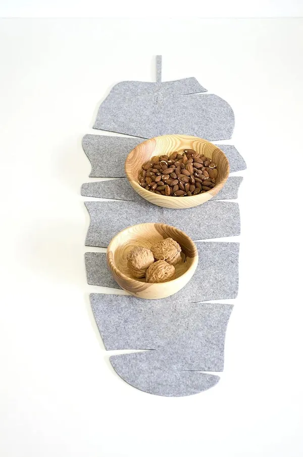 Grey_Felt_Table_Runner_Banana_Leaf_Design_Modern_Dining_Table_Decor_Home_Decor