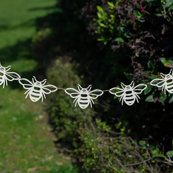 Beige_Wooden_Cutout_Bee_Garland_Bee_Theme_Party_Decorations_Baby
