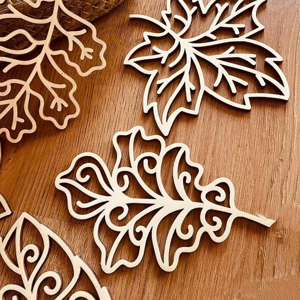 Beige_Wooden_Autumn_Leaves_Coasters_Hanging_Decor_Diy_And_Craft