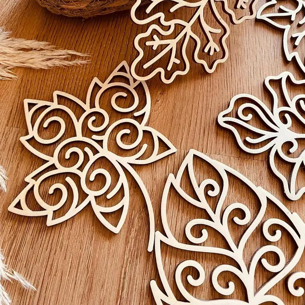 Beige_Wooden_Autumn_Leaves_Coasters_Hanging_Decor_Diy_And_Craft