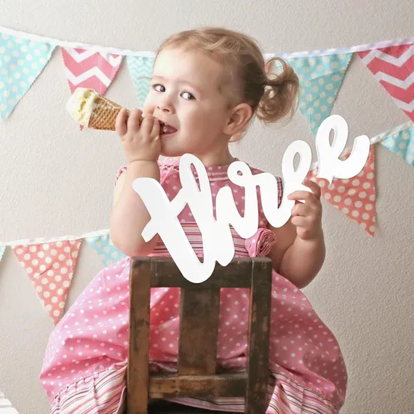 White_Rd_Year_Birthday_Three_Sign_Wooden_Table_Centerpiece_Diy_And_Craft