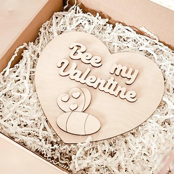 Beige_Wooden_Heart_Valentine_Diy_Kit_Kids_Adults_Valentine_Paint_Kit_Kids