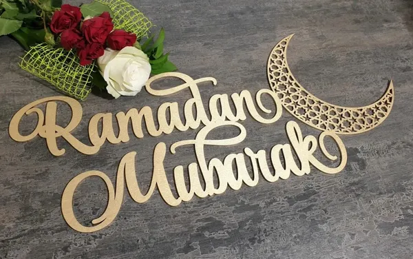 Beige_Wooden_Ramadan_Mubarak_Wall_Decor_Ramadan_Kareem_Blessed_Eid_Mubarak_Wooden_Sign_Islamic_Gifts_Home_Decor