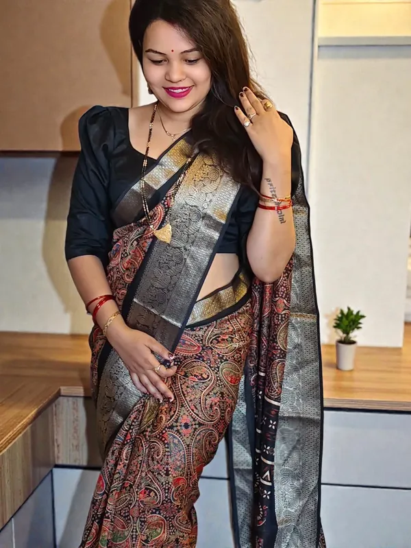 Premium_Soft_Georgette_Ajrakh_Print_Saree_With_Zari_Border,_Lightweight_Daily_And_Office_Wear_Saree_With_Designer_Blouse_Piece