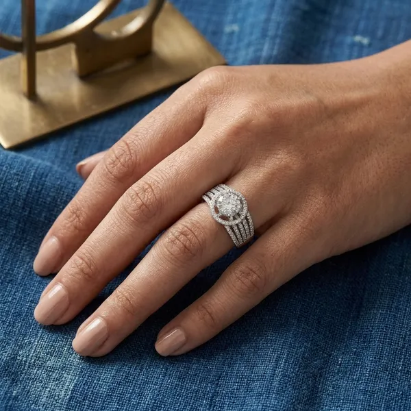 Elegant_Cupcake_Crystal_Ring_For_Women_-_Silver_Plated_Adjustable_Finger_Ring_With_Sparkling_Stones