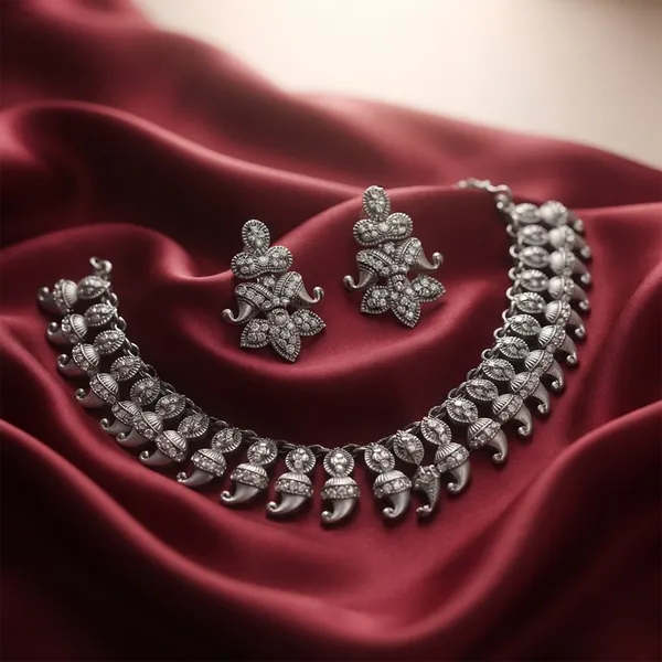 The99jewel_Sparkling_Austrian_Stone_Jewellery_Set_With_Earrings_Silver