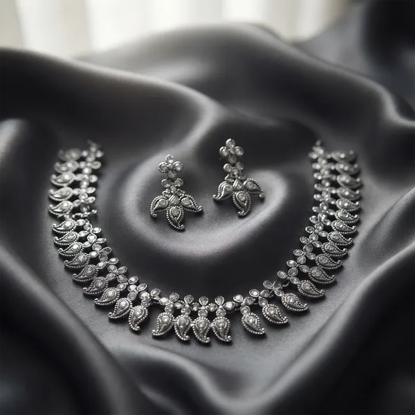 The99jewel_Sparkling_Austrian_Stone_Jewellery_Set_With_Earrings_Silver