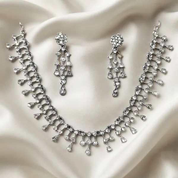The99jewel_Sparkling_Austrian_Stone_Jewellery_Set_With_Earrings_Silver