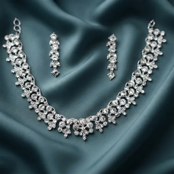 The99jewel_Luxe_Austrian_Necklace_Set_With_Earrings_Silver