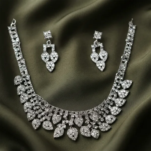 The99jewel_Luxe_Austrian_Necklace_Set_With_Earrings_Silver