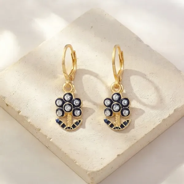 The99jewel_Glamorous_Gold_Plated_Floral_Design_Hoop_Earrings_Black