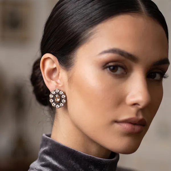 The99jewel_Antique_Gold_Plated_Crystal_Stud_Earrings_Gold