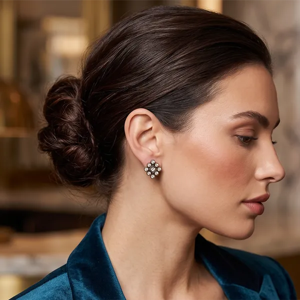 The99jewel_Antique_Gold_Plated_Crystal_Stud_Earrings_Gold