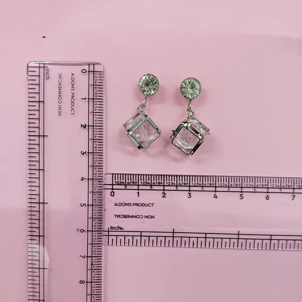 The99jewel_Sparkling_Crystal_Stone_Cubic_Shape_Earrings_Silver