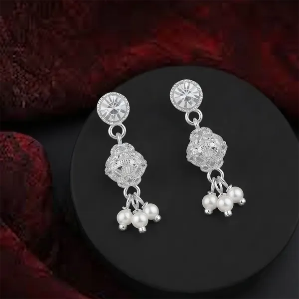 The99jewel_Sparkling_Crystal_Stone_Long_Earrings_With_Pearl_Silver