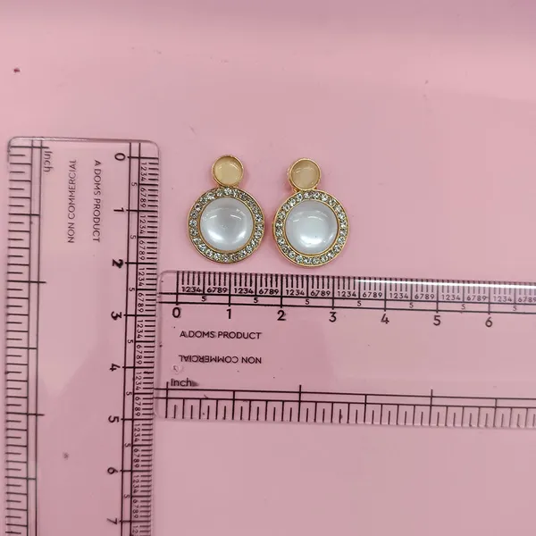 The99jewel_Exclusive_Gold_Plated_Crystal_Stone_Elegant_Earrings_Gold