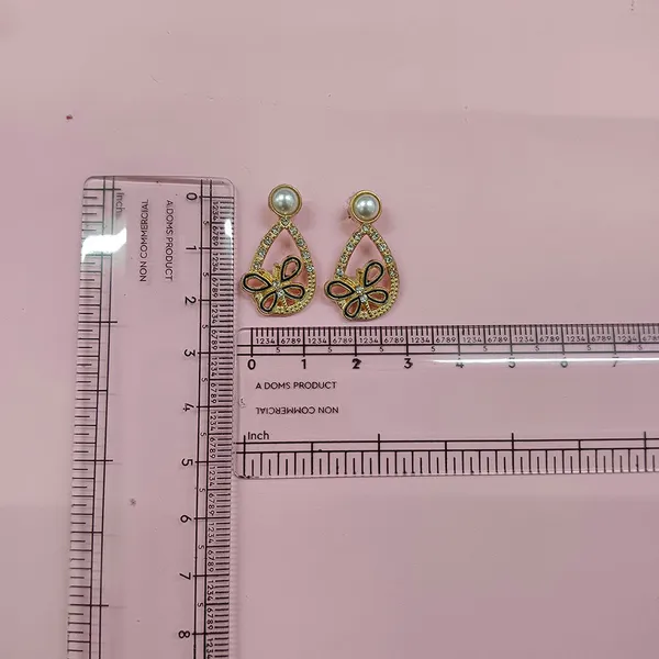 The99jewel_Exclusive_Gold_Plated_Crystal_Stone_Elegant_Earrings_Gold