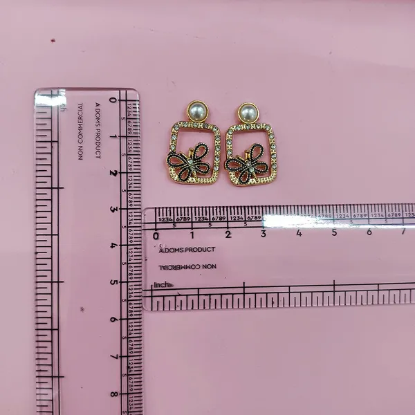 The99jewel_Exclusive_Gold_Plated_Crystal_Stone_Elegant_Earrings_Gold