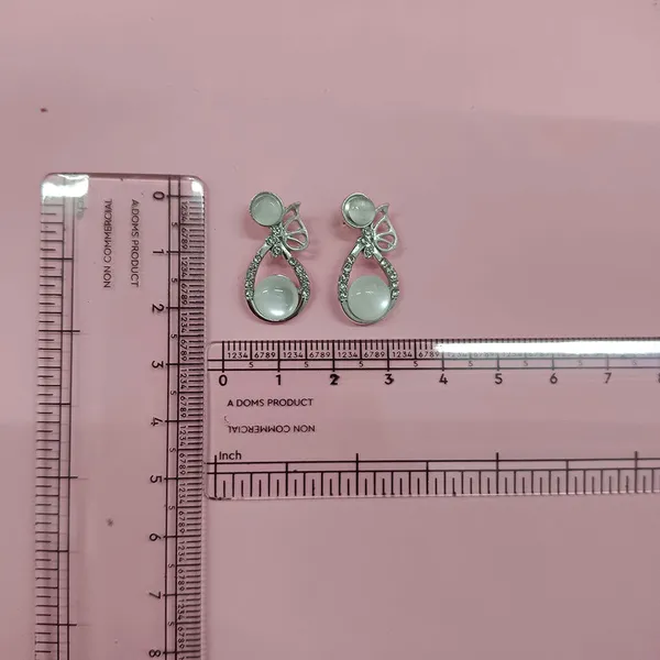 The99jewel_Premium_Silver_Plated_Crystal_Stone_Statement_Stud_Earrings_For_Women_Silver