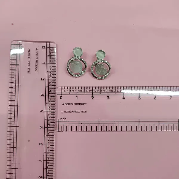 The99jewel_Premium_Silver_Plated_Crystal_Stone_Statement_Stud_Earrings_For_Women_Silver