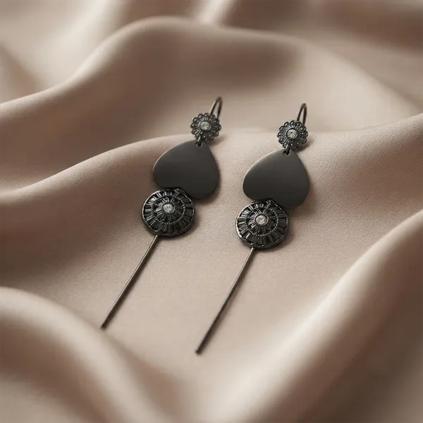 The99jewel_Black_Plated_Heart_Shape_Ear_Cuff_Black