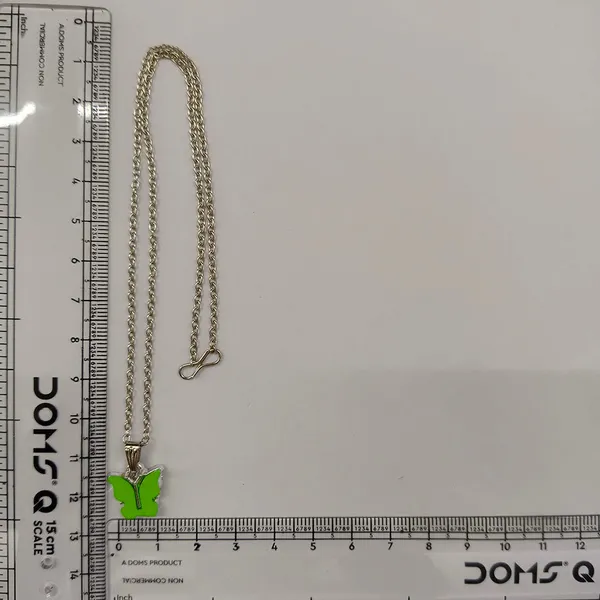The99jewel_Lightweight_Austrian_Stone_Silver_Plated_Butterfly_Shape_Chain_Pendant_Green