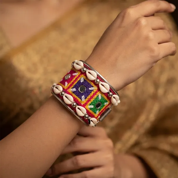 The99jewel_Navratri_Shell_Bracelet_Kada_With_Ghungroo_Traditional_Jewellery_For_Women_Assorted_Design_Multi