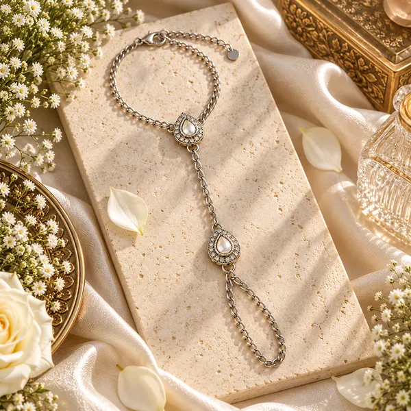 The99jewel_Bohemian_Style_Chin_Anklet_With_Connected_Toe_Ring_For_Women_Trendy_Foot_Jewellery_White