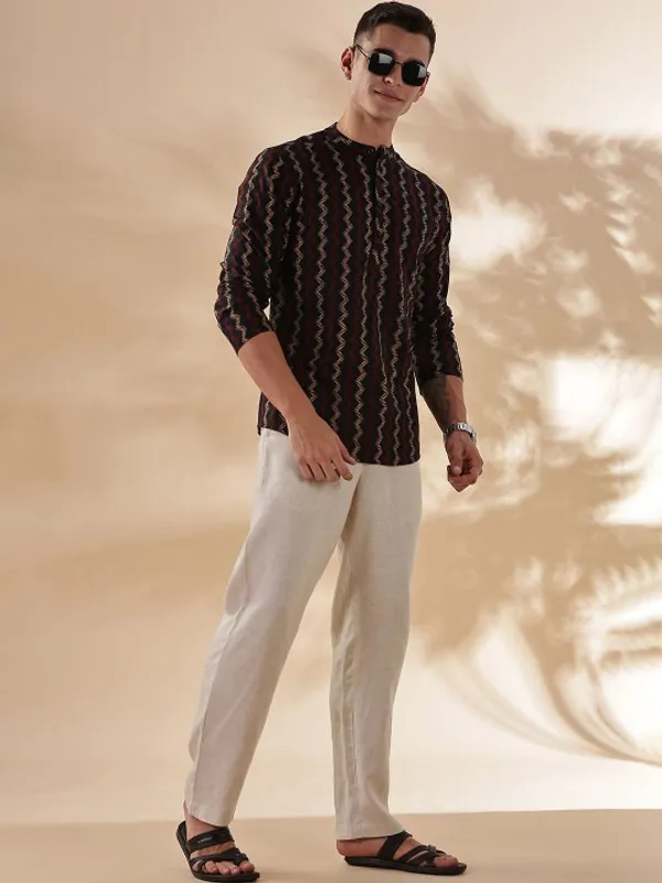 Men's_Black_Ethnic_Kurta_With_Maroon_And_Beige_Zigzag_Print