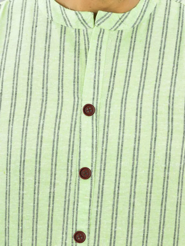 Men's_Light_Green_Striped_Short_Kurta_With_Mandarin_Collar_And_Button_Detail