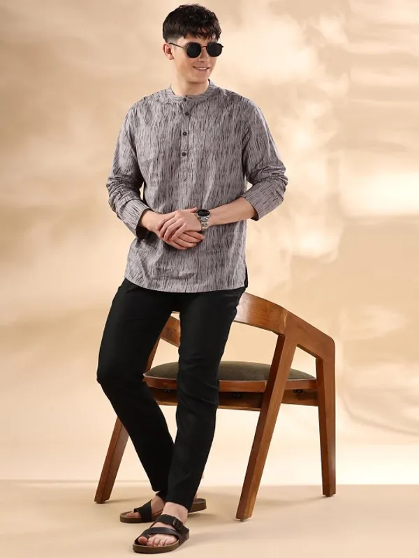 Men's_Grey_Textured_Mandarin_Collar_Cotton_Short_Kurta