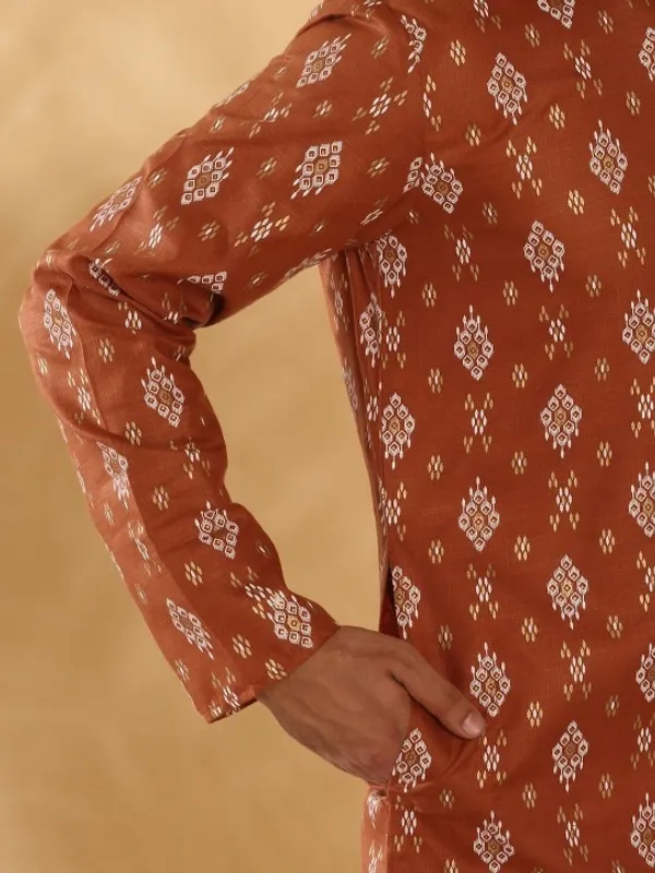 Men's_Rust_Orange_Ethnic_Kurta_With_Traditional_Ikat_Print