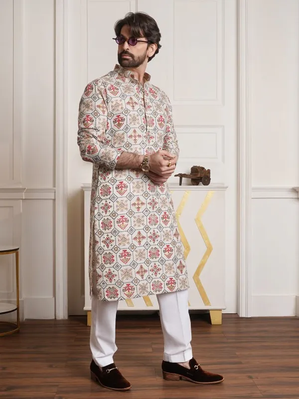 Men's_Printed_Kurta_With_Pajama_Set_-_Ethnic_Wear