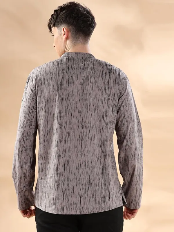 Men's_Grey_Textured_Mandarin_Collar_Cotton_Short_Kurta