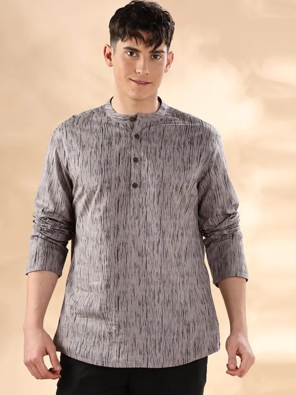 Men's_Grey_Textured_Mandarin_Collar_Cotton_Short_Kurta