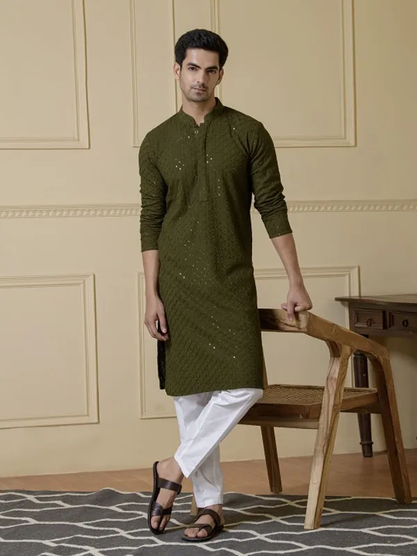 Men's_Olive_Green_Embroidered_Kurta_With_Mirror_Work