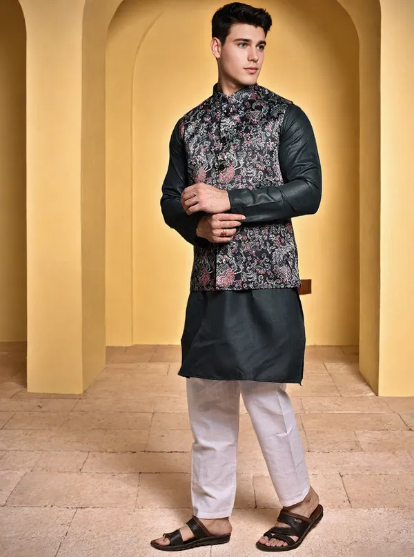 Men's_Black_Embroidered_Nehru_Jacket_With_Kurta_Set