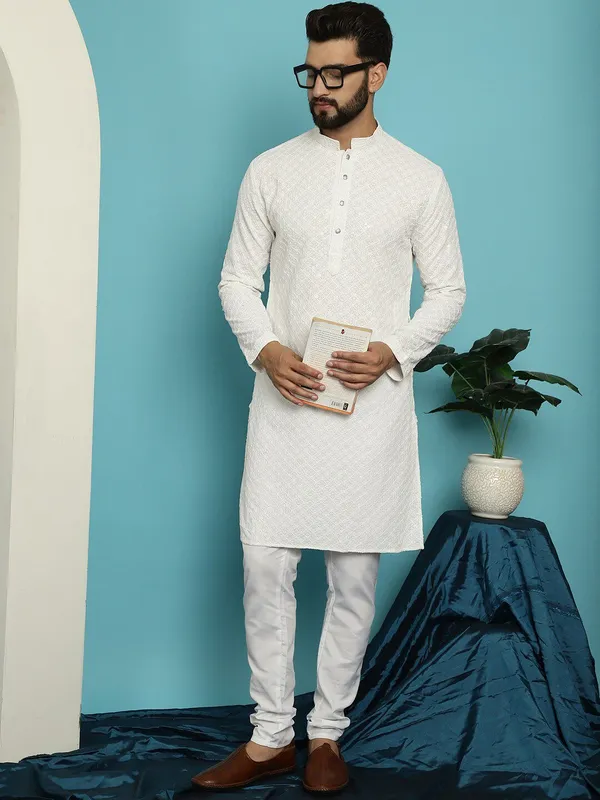 Men's_White_Embroidered_Kurta_Pajama_Set_-_Ethnic_Wear