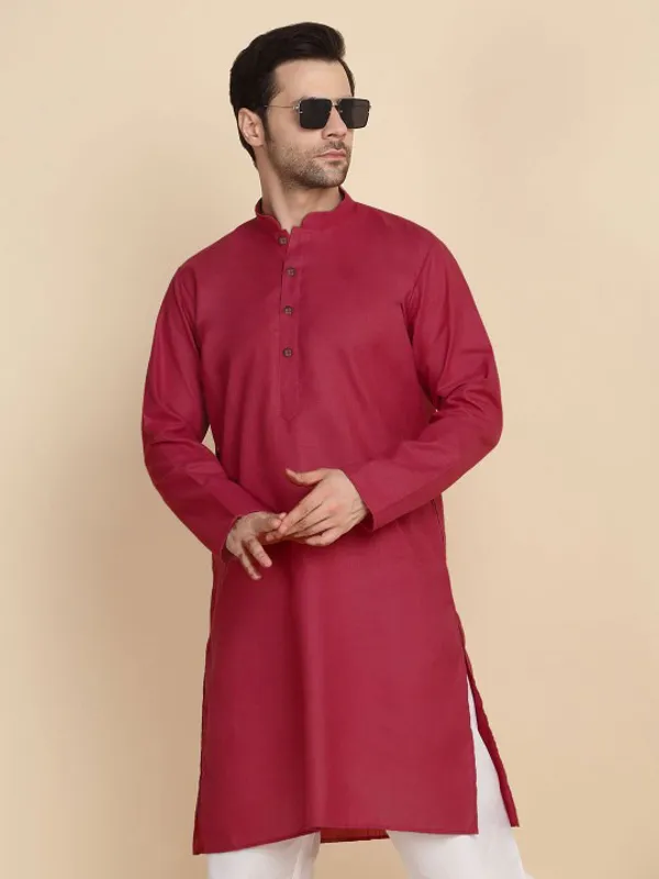 Men's_Red_Cotton_Kurta_With_Mandarin_Collar