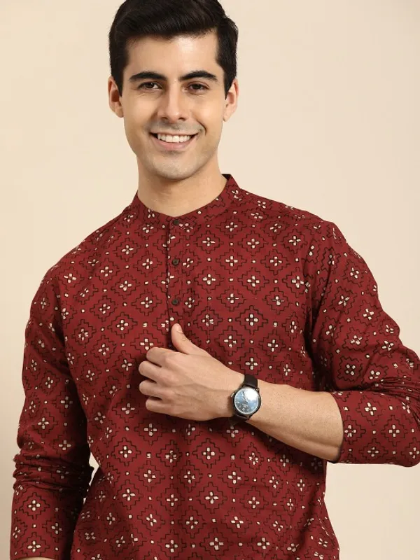 Men's_Maroon_Printed_Cotton_Short_Kurta