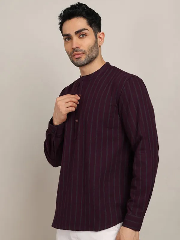 Men's_Striped_Cotton_Short_Kurta_-_Maroon