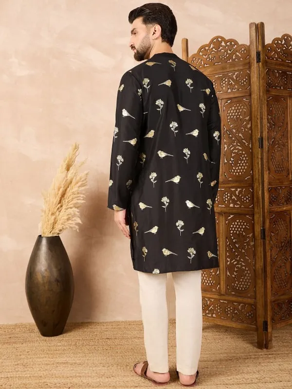 Black_Bird_And_Flower_Print_Kurta_For_Men