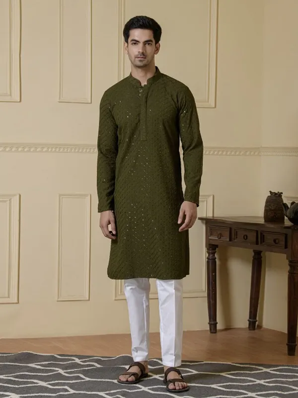 Men's_Olive_Green_Embroidered_Kurta_With_Mirror_Work