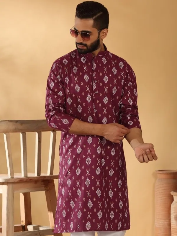 Men's_Maroon_Printed_Cotton_Kurta_With_Mandarin_Collar
