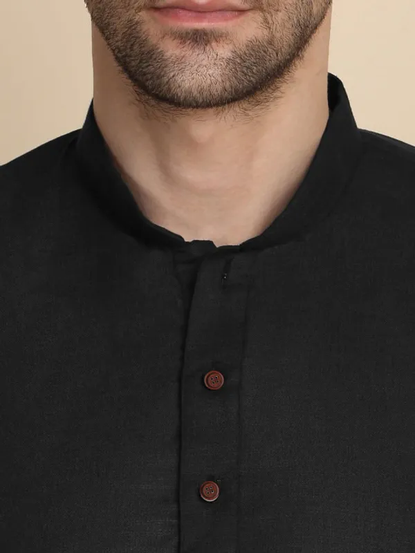Men's_Black_Kurta_Pajama_Set_With_Mandarin_Collar