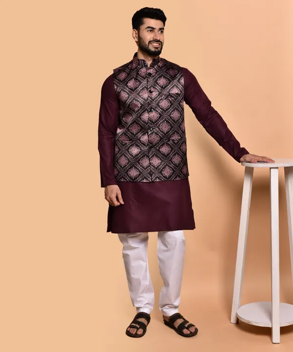 Men's_Ethnic_Kurta_Pajama_With_Embroidered_Nehru_Jacket_Set